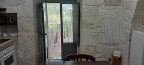 Frigorifero, forno, piano cottura, lavastoviglie