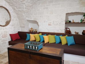Living area - Trullo Gio Cisternino (Cisternino)