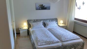 1 chambre, fer et planche à repasser, Wi-Fi gratuit, draps fournis