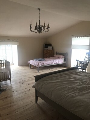 2 Schlafzimmer, Bügeleisen/Bügelbrett, WLAN, Bettwäsche