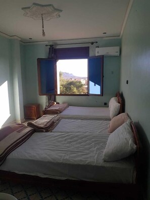 Habitación triple | Wifi gratis y ropa de cama
