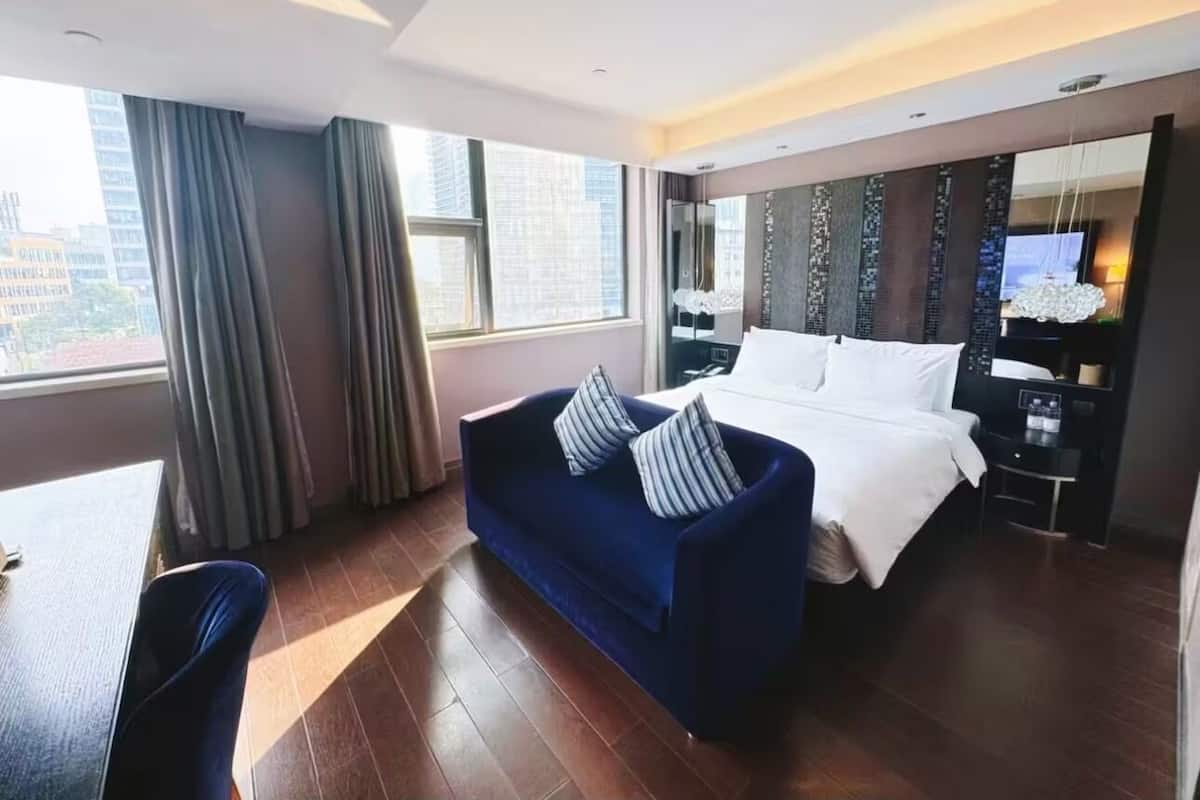 Comfort Double Room | Minibar (free items), laptop workspace, blackout drapes