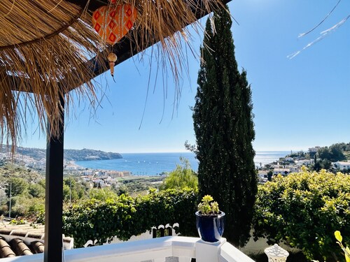 Maison avec vue sur la baie de La Herradura et piscine privée naturiste en option