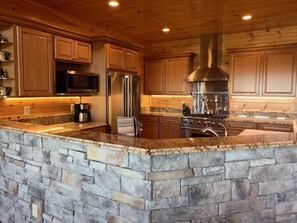 Cabin, Multiple Beds, Hot Tub, Mountain View | Private kitchen - Majestic View Lodge #426 (Sevierville)