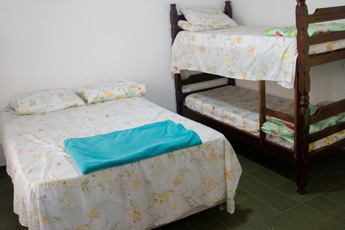 Free WiFi, bed sheets