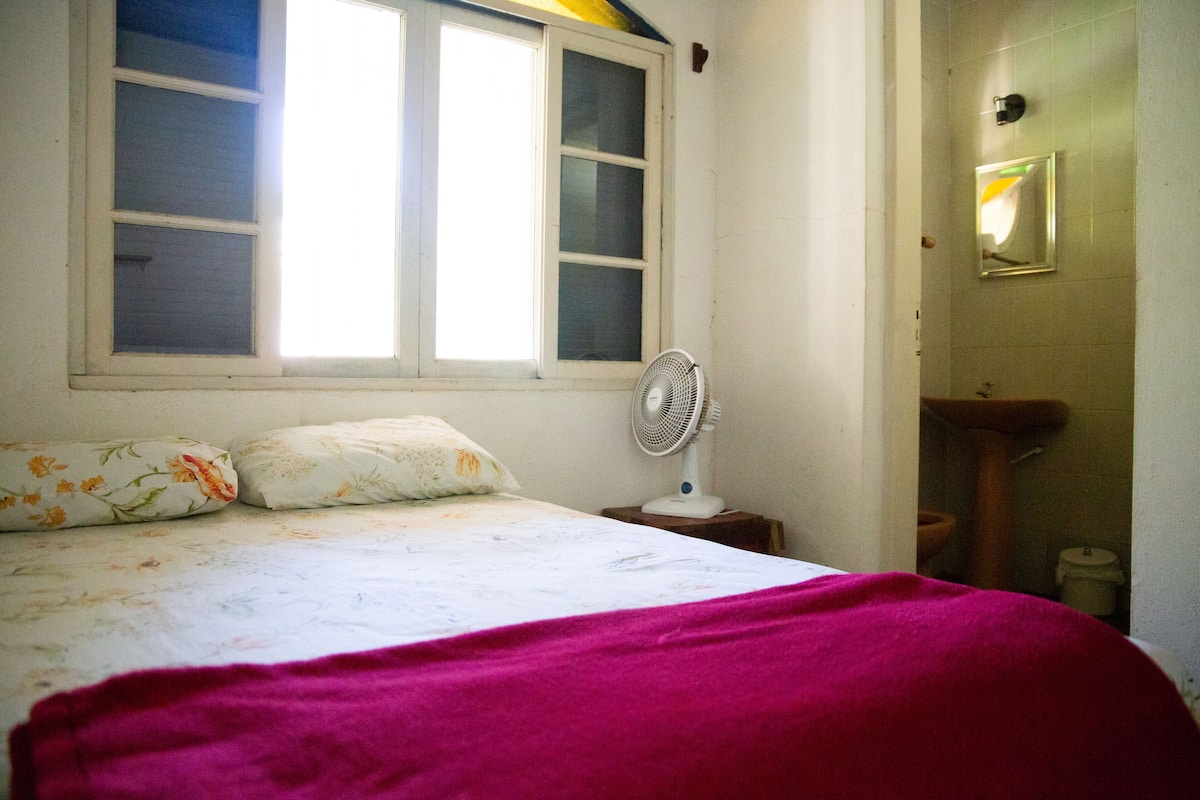 Habitación básica doble | Wifi gratis y ropa de cama