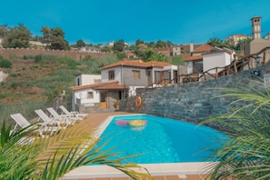 Piscine extérieure