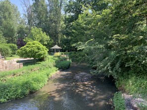 Exterior - Le Moulin Bleu (Saint-Cyr-sous-Dourdan)