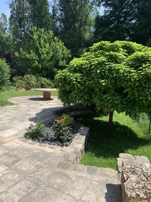 Garden - Le Moulin Bleu (Saint-Cyr-sous-Dourdan)