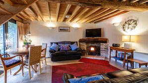Unclassified image, 4 of 21, button - Tinkley Cottage (Stonehouse)