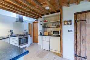 Cottage | Private kitchen - Tinkley Cottage (Stonehouse)