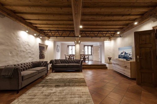 River & Castle View apartment Rose / 2-BR, 1.5-bathroom, big living&dining room