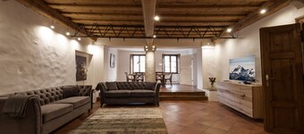 River & Castle View apartment Rose / 2-BR, 1.5-bathroom, big living&dining room