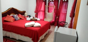 Caja de seguridad en la habitación, wifi gratis y ropa de cama