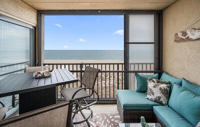 Comfortable & Relaxing 2 BR 2 BA Oceanfront Condo with Amazing Ocean Views.