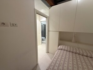 1 camera, ferro/asse da stiro, Wi-Fi gratuito, lenzuola