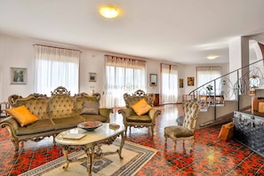 Apartment, 2 Schlafzimmer | Wohnzimmer | Flachbildfernseher