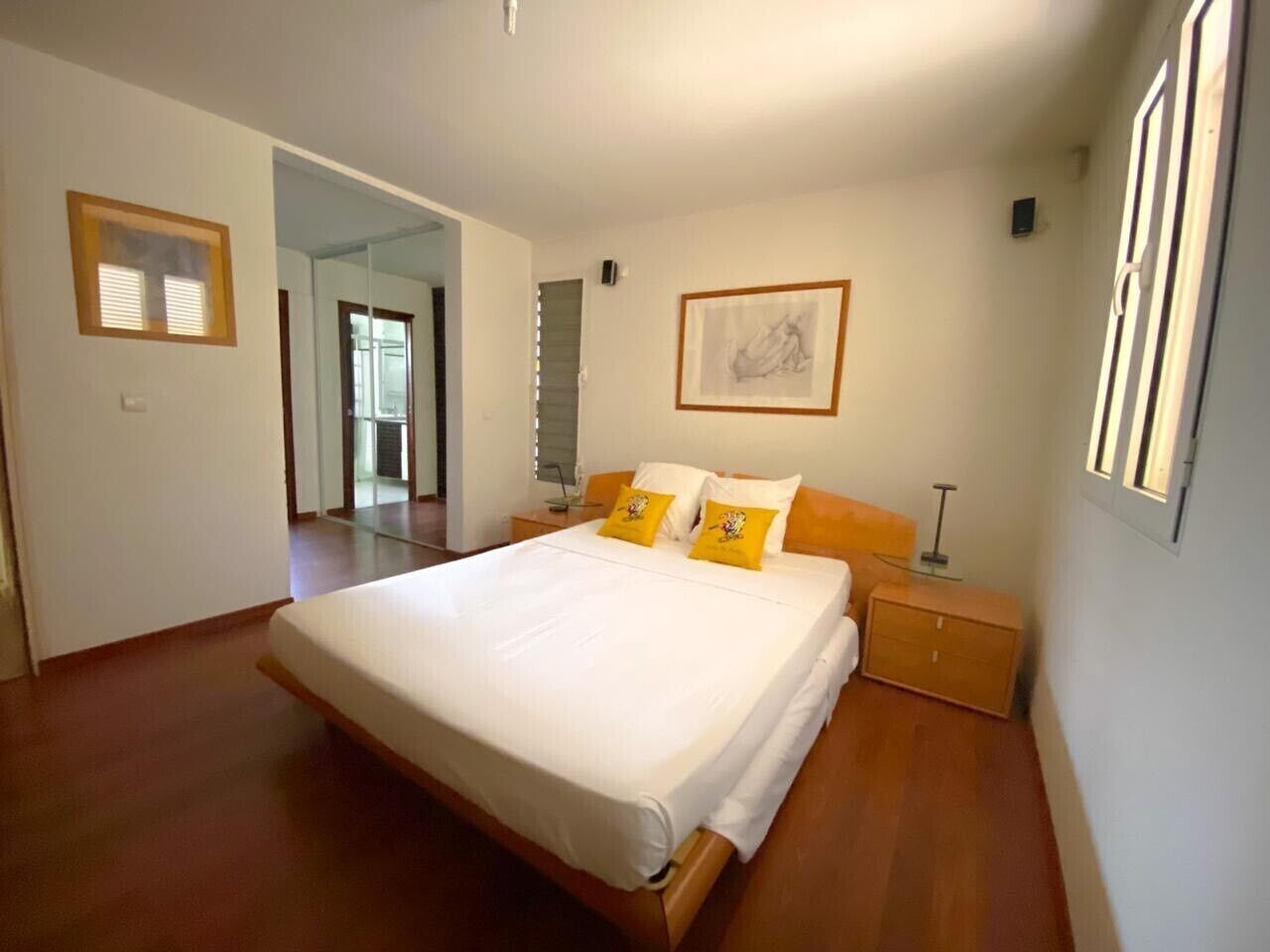 3 Schlafzimmer, Schreibtisch, schallisolierte Zimmer