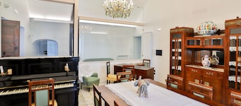Della Monica Rooms