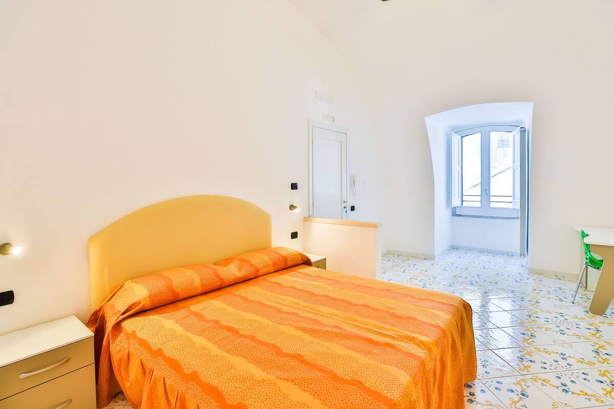 Deluxe Double Room | Desk, soundproofing, WiFi (free)
