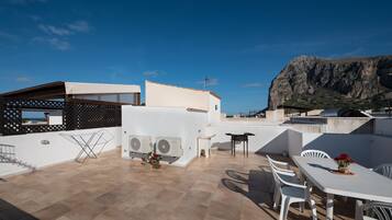 Apartment, 2 Bedrooms | Terrace/patio