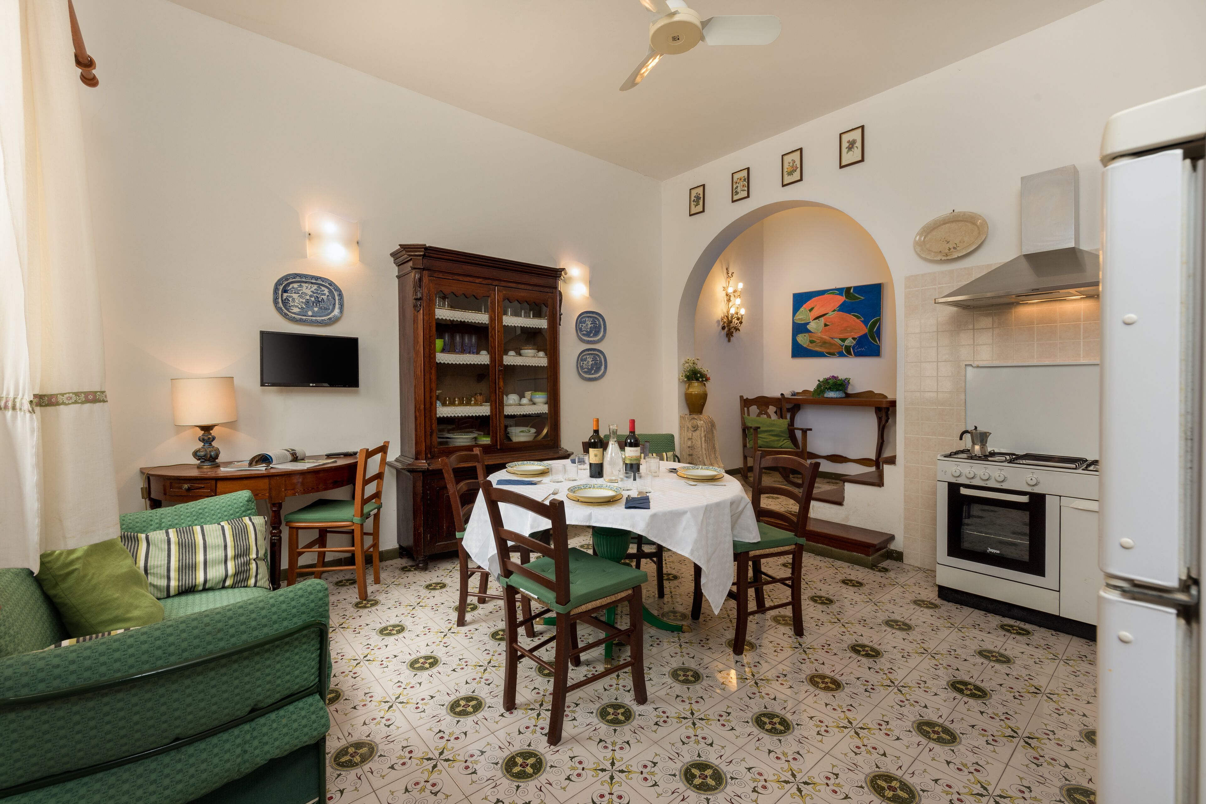 Apartment, 2 Bedrooms | In-room dining