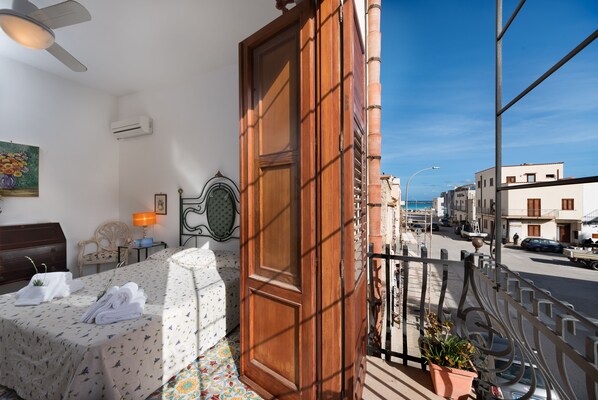 Appartement, 2 chambres | Vue depuis le balcon
