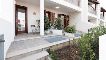 Apartment, 2 Bedrooms | Terrace/patio