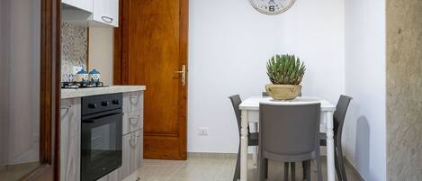 Apartment, 2 Bedrooms | Living area