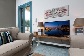 Apartment, 4 Bedrooms | Living room | LCD TV - I tre Golfi Villa Iride (San Vito Lo Capo)