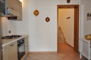 Apartment, 2 Bedrooms | Private kitchen