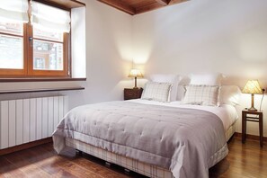 2 多间卧室、熨斗/熨衣板、免费 WiFi、床单