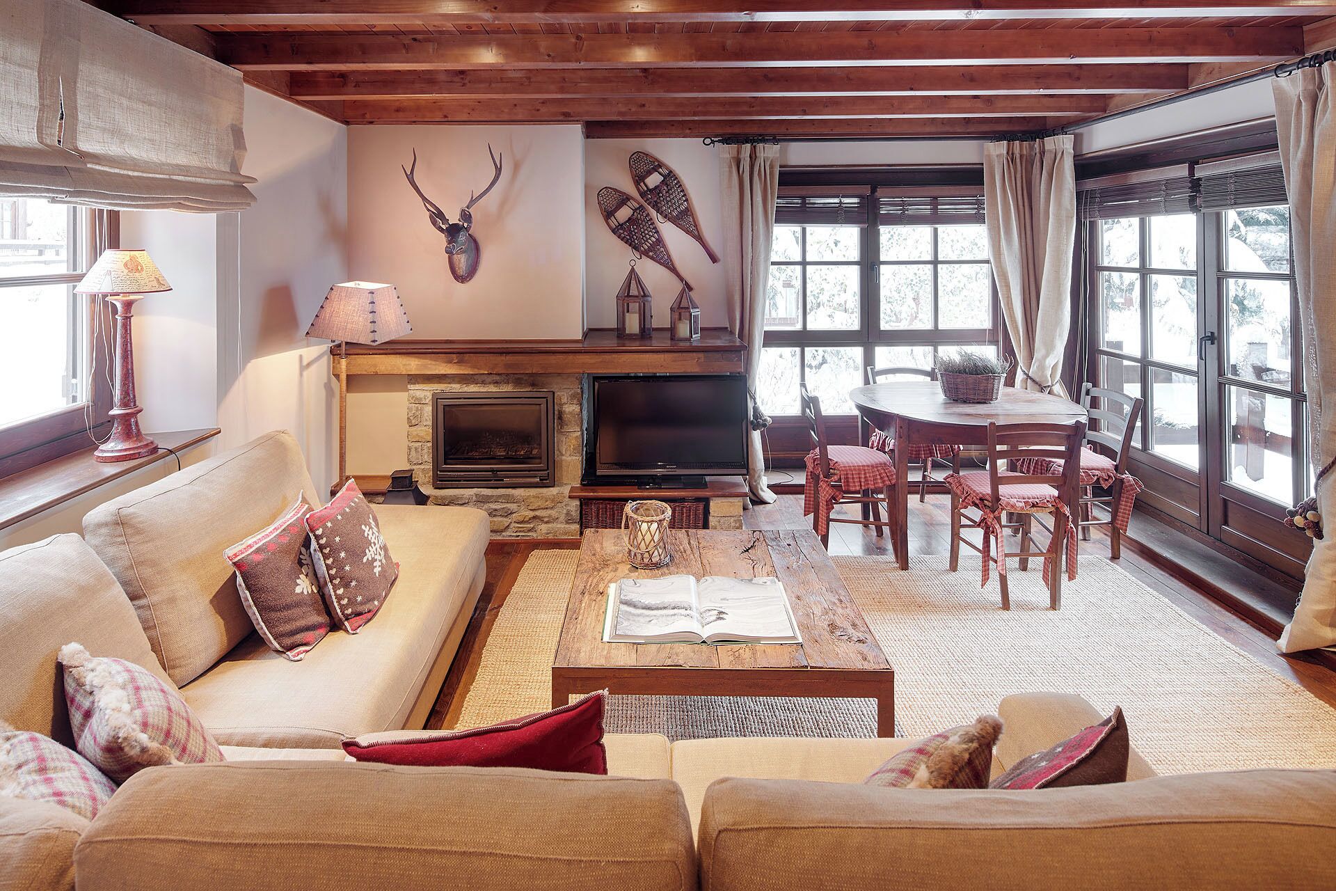 TV, fireplace, DVD player