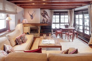 TV, fireplace, DVD player - Val de Ruda Luxe 65 by FeelFree Rentals (Baqueira)