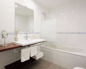 Bathroom - Comets by FeelFree Rentals (Vielha e Mijaran)