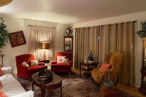 Interior - Nostalgic Retro Rectory Ranch House  (Burlington)