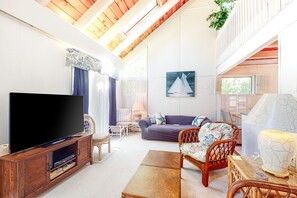 Fernseher, DVD-Player, Bücher