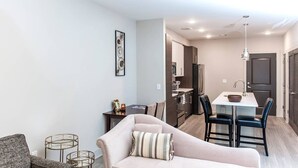 Unclassified image, 4 of 23, button - Sleeps 4 5min from Downtown (Atlanta)