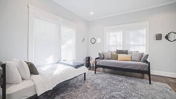 Apartment | 5 bedrooms, individually decorated, individually furnished