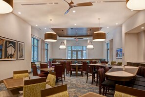 Free daily buffet breakfast  - Homewood Suites by Hilton Summerville (Summerville)