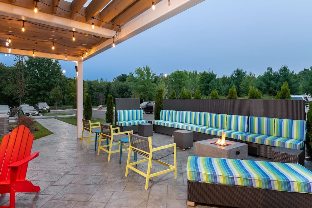 Home2 Suites Raynham/Taunton, MA