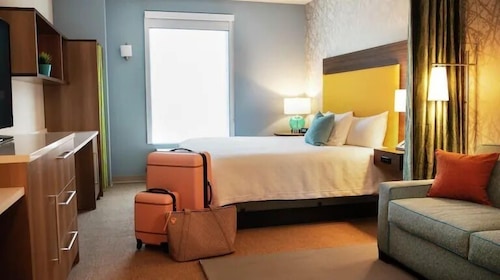 Home2 Suites Raynham/Taunton, MA