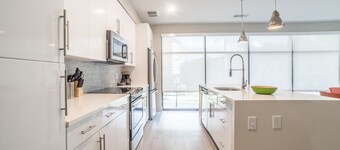 Perfect Walking Area Sleeps 6