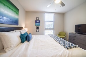 Apartment | 2 bedrooms, individually decorated, individually furnished, desk - Perfect Walking Area Sleeps 6 (Atlanta)