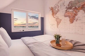 2 bedrooms, iron/ironing board, free WiFi