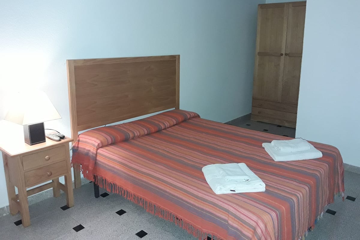 Tweepersoonskamer | Individueel gedecoreerd, gratis babybedden, gratis wifi, beddengoed