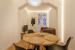 تناول الطعام