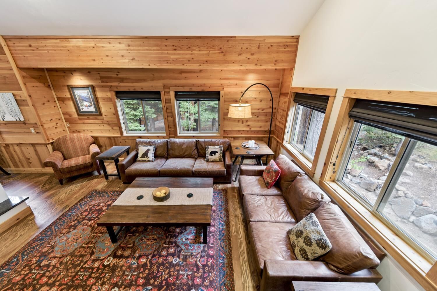 Smart TV, fireplace, offices, computer monitors