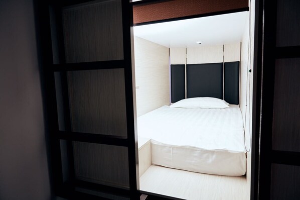 Room - Hotel Kapsula - Hostel (Astana)