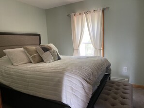 8 chambres, fer et planche à repasser, Wi-Fi, draps fournis